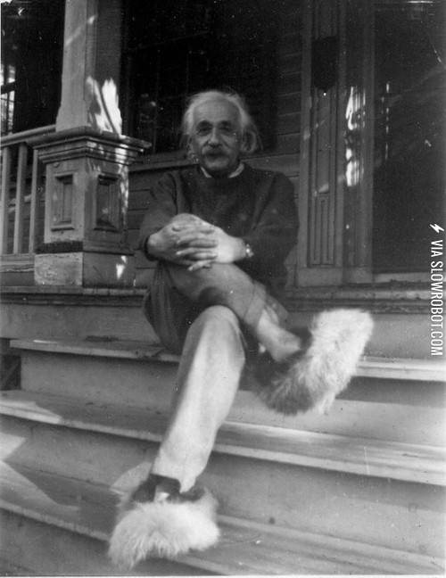 Albert+Einstein.+And+some+fluffy+slippers.